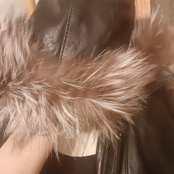 VTG-Hide House Genuine Leather Coat- Black- Women's XS/S- Made in Canada - Picture 8 of 10